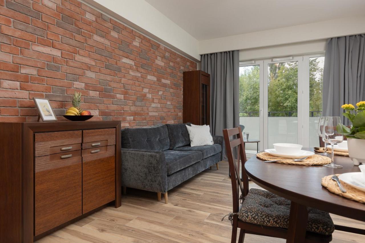 Apartment With Balcony & Parking Near Manufaktura Lodz By Renters Prestige Ngoại thất bức ảnh